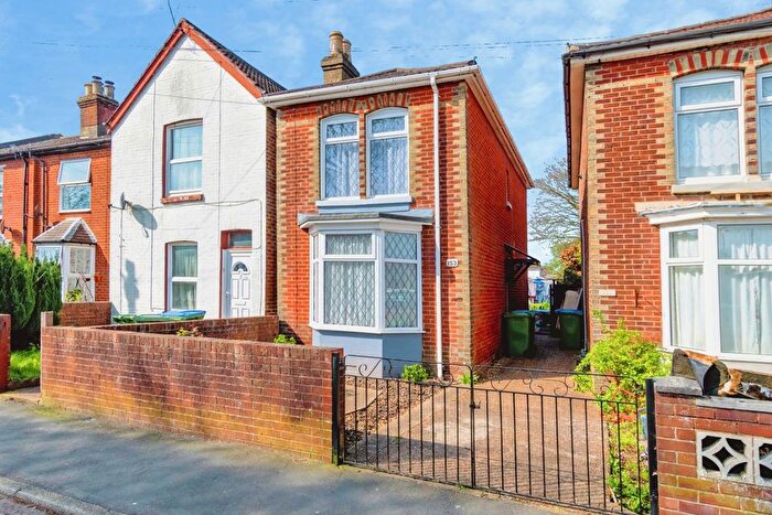 2 Bedroom Detached House For Sale In Priory Road, Southampton, Hampshire, SO17