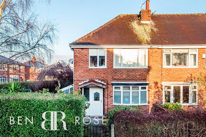 3 Bedroom End Terrace House For Sale In Newlands Avenue, Penwortham, Preston, PR1