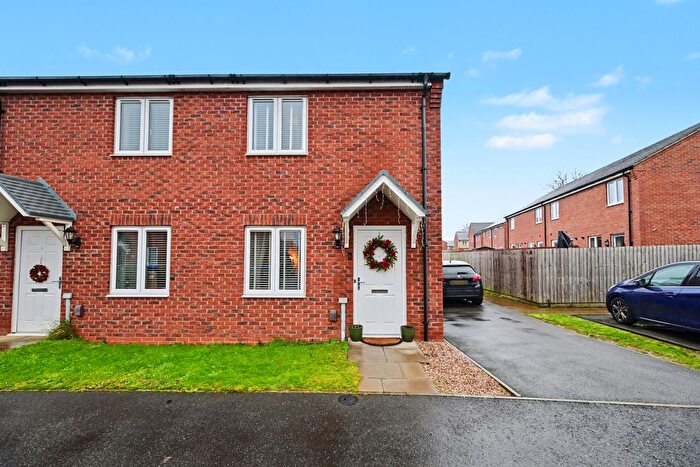 2 Bedroom Semi Detached House For Sale In Dodgson Close, Cawston, Rugby, CV22