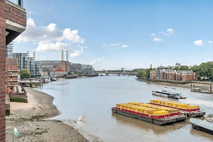 1 Bedroom Flat For Sale In Riverside Court, Nine Elms Lane, Nine Elms, London, SW8