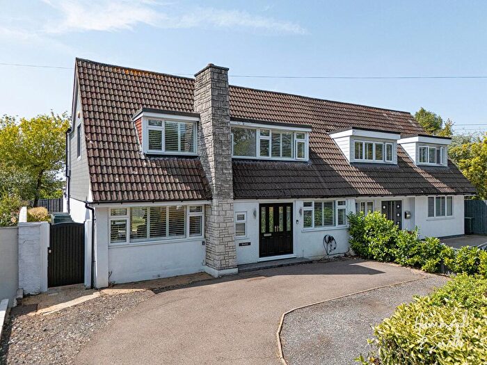 3 Bedroom Chalet To Rent In Abridge Road, Theydon Bois, CM16