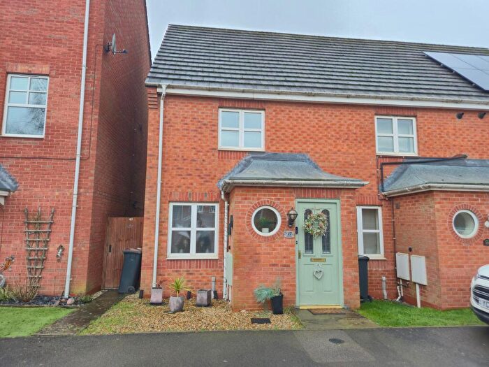 2 Bedroom End Of Terrace House For Sale In Kay Close, Coalville, LE67