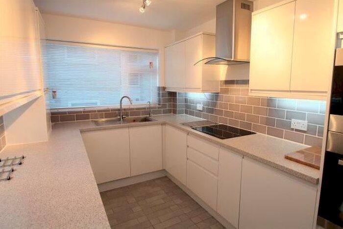 2 Bedroom Flat To Rent In Cadogan Close, Beckenham BR3