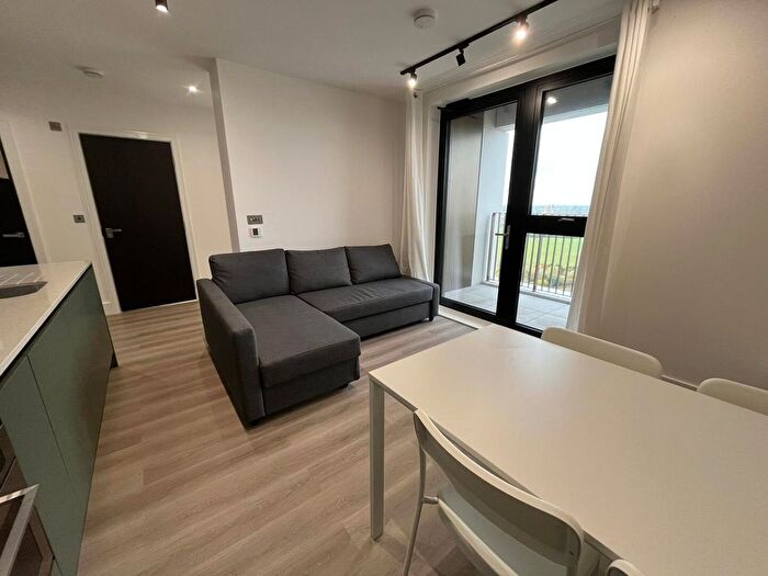 1 Bedroom Flat To Rent In Bridgeway Heights, Scrubs Lane, NW10