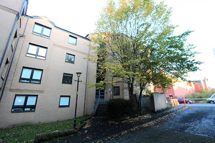 2 Bedroom Flat To Rent In Glenfarg Street, Glasgow, G20