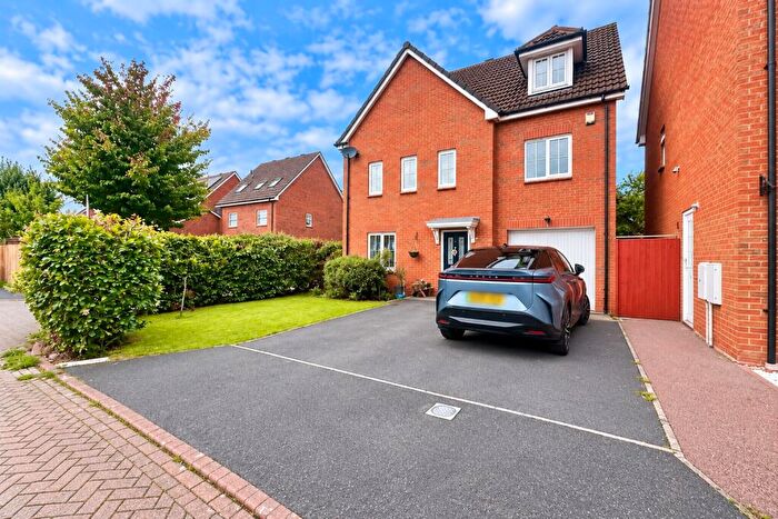 6 Bedroom Detached House For Sale In Hallams Drive, Nantwich, Cheshire, CW5