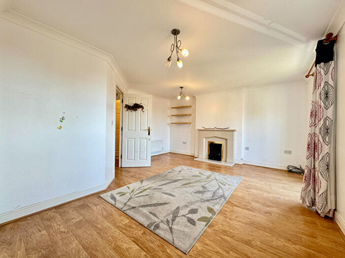 4 Bedroom Town House To Rent In Padstow Close, Orpington, Kent, BR6