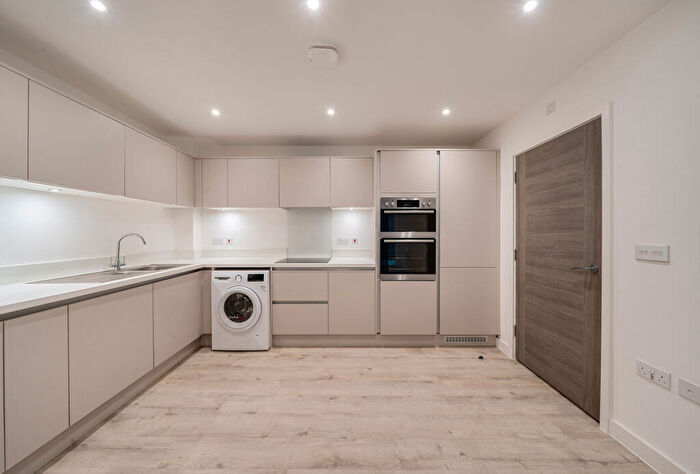 1 Bedroom Apartment For Sale In Rooksmoor Mills, Bath Road, Woodchester, Stroud, GL5