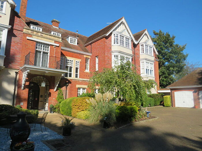 2 Bedroom Apartment To Rent In Bury Road, Newmarket, CB8