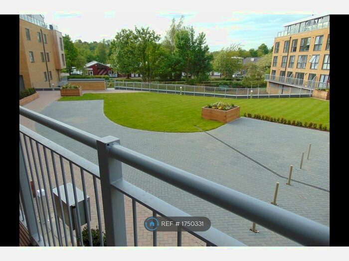 2 Bedroom Flat To Rent In Smeaton Court, Hertford, SG13