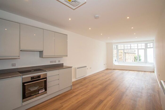 2 Bedroom Flat To Rent In Tregenna Hill, St. Ives, TR26