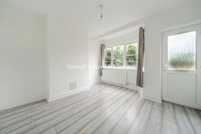 2 Bedroom Maisonette To Rent In Burnham Road, Dartford, Kent, DA1