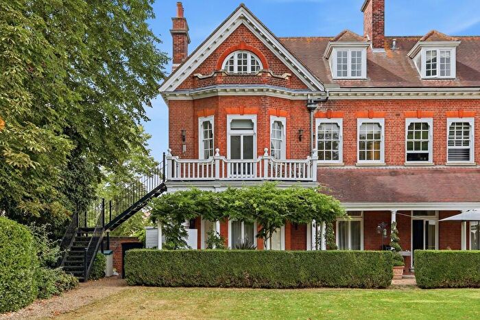 3 Bedroom Apartment For Sale In Newmarket, Suffolk, CB8