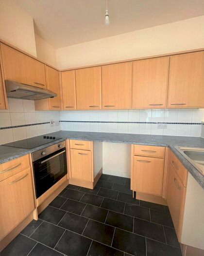 1 Bedroom Flat To Rent In Anglo South Chambers, Market Street, Bradford, BD1
