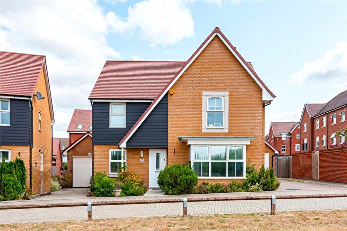 4 Bedroom Detached House For Sale In Bobby Road, Broughton, Aylesbury, Buckinghamshire, HP22