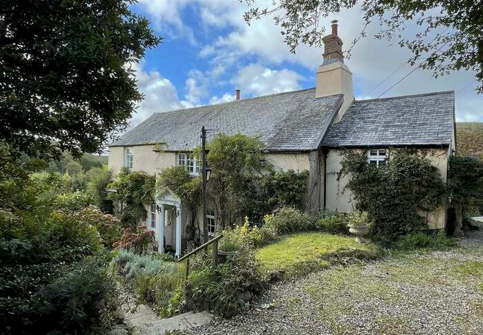 5 Bedroom Property For Sale In Instow, North Devon, EX39