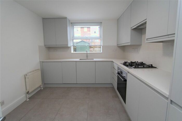 2 Bedroom Flat To Rent In Windsor Road, London, W5