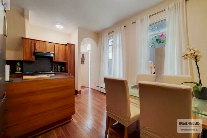 2 Bedroom Flat To Rent In Neville Road, Forest Gate, E7