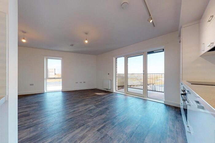 2 Bedroom Apartment To Rent In Pontoon Dock London, E16