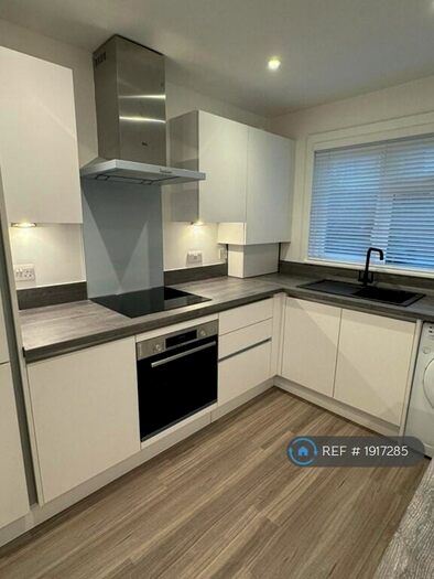 3 Bedroom Terraced House To Rent In Belmont Park Close, London, SE13