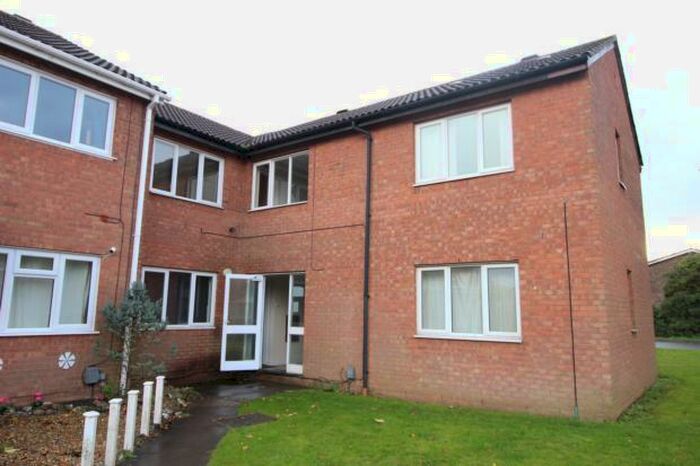 Studio To Rent In Alburgh Close, Bedford, MK42