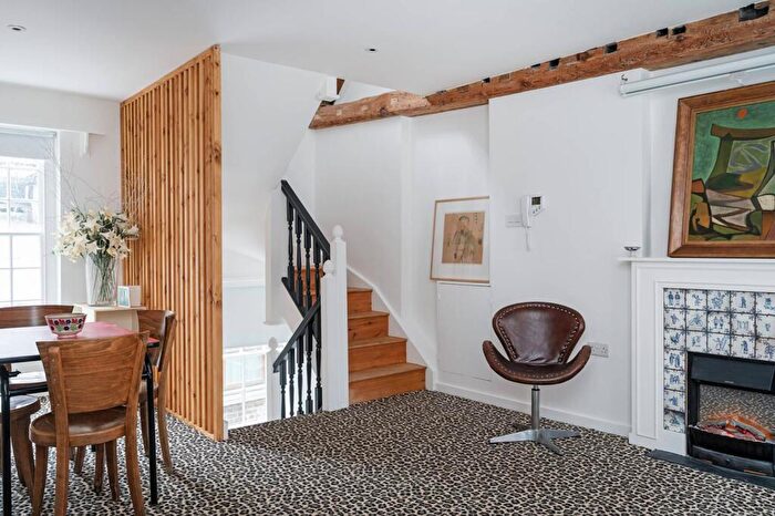 1 Bedroom Flat To Rent In Crispin Street, Spitalfields, London, E1