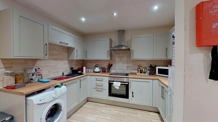 4 Bedroom Terraced House To Rent In Weston Avenue, Nottingham, NG7