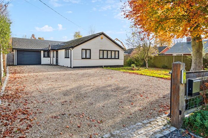 3 Bedroom Detached Bungalow For Sale In Worminghall Road, Ickford, Aylesbury, HP18