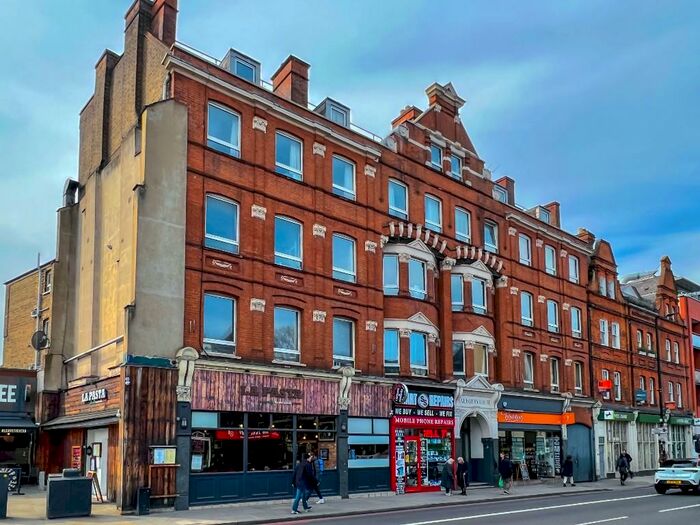 2 Bedroom Flat To Rent In Highbury Corner, London, N5