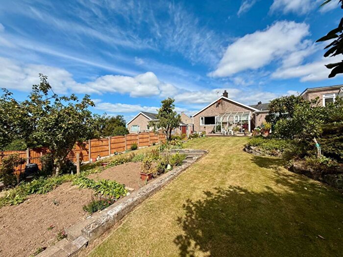 3 Bedroom Bungalow For Sale In Tyddyn Du, Penrhiw, Dyffryn Ardudwy, LL44