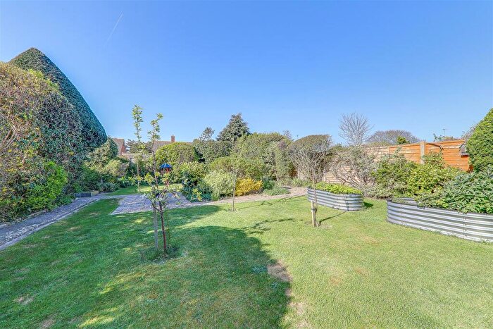 2 Bedroom Detached Bungalow For Sale In Keswick Close, Goring-By-Sea, Worthing, BN12