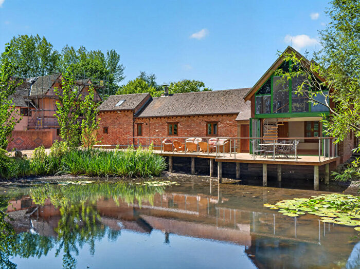7 Bedroom Barn Conversion For Sale In Boddington Road Claydon Banbury, Oxfordshire, OX17