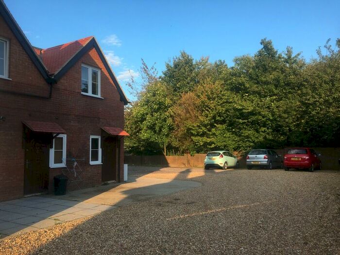 Studio To Rent In Portswood Road, Southampton, SO17