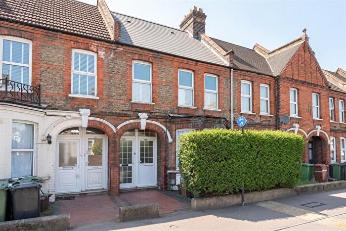 2 Bedroom Flat For Sale In Markhouse Road, Walthamstow, E17
