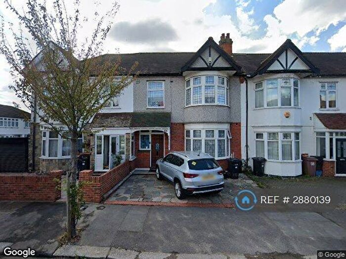 3 Bedroom Semi-Detached House To Rent In Bute Road, Ilford, IG6