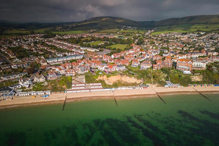 3 Bedroom Flat For Sale In Highcliffe Road, Swanage, BH19