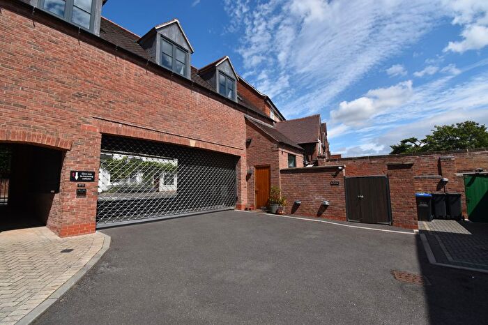 1 Bedroom Flat To Rent In Abbotsford Mews, New Street, Kenilworth, Warwickshire, CV8
