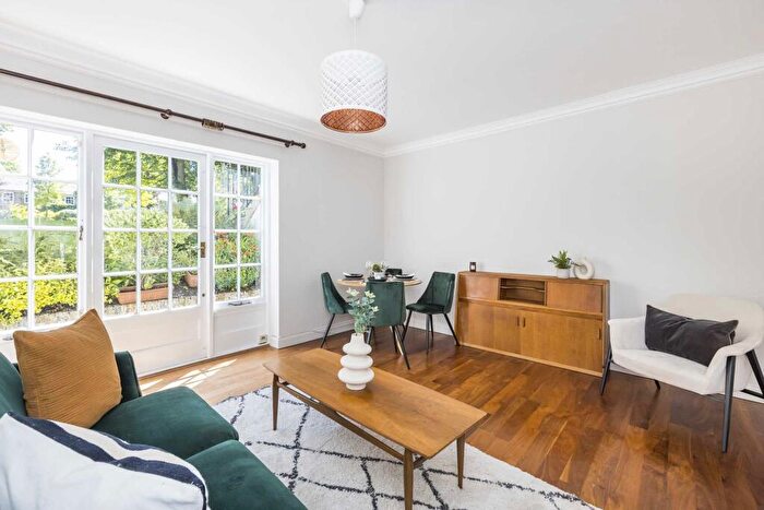 2 Bedroom Flat For Sale In John Spencer Square, London, N1
