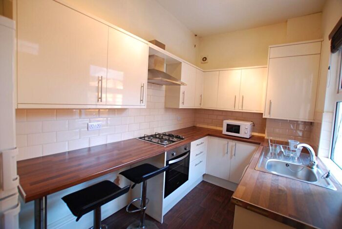 4 Bedroom Terraced House To Rent In Club Garden Road, Sheffield, S11