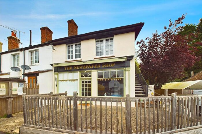 1 Bedroom Maisonette To Rent In Bath Road, Woolhampton, Reading, Berkshire, RG7