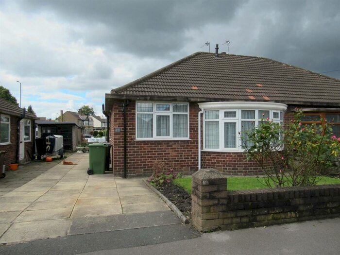 2 Bedroom Semi-Detached Bungalow To Rent In Lulworth Avenue, Leeds, LS15