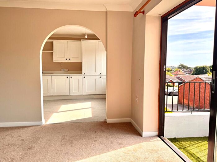 2 Bedroom Apartment To Rent In Holway Road, Sheringham, NR26