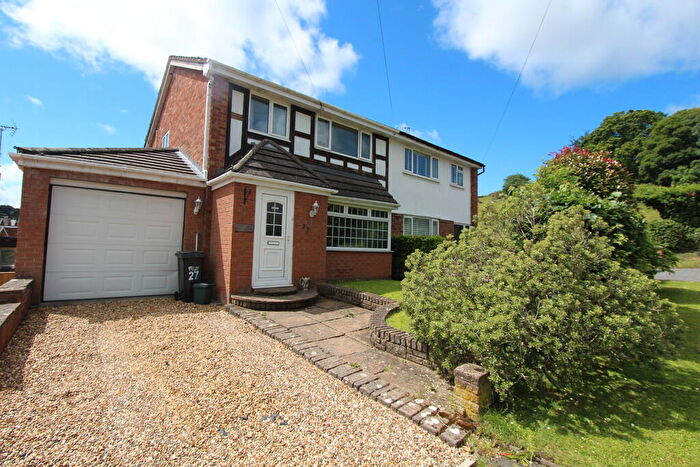 3 Bedroom Semi Detached House For Sale In Cymau Lane, LL12