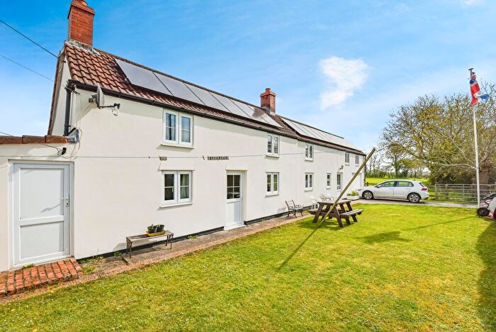 4 Bedroom Detached House For Sale In Meareway, Westhay, Glastonbury, Somerset, BA6