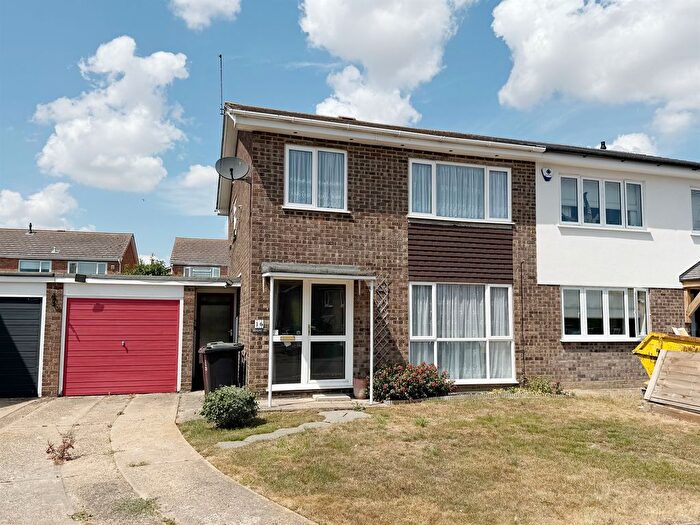 3 Bedroom Semi-detached House For Sale In Bedford Road, Mile End, Colchester, CO4