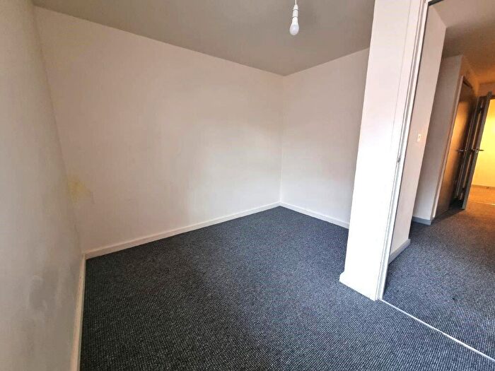 2 Bedroom Flat For Sale In Fore Street, Ipswich, IP4