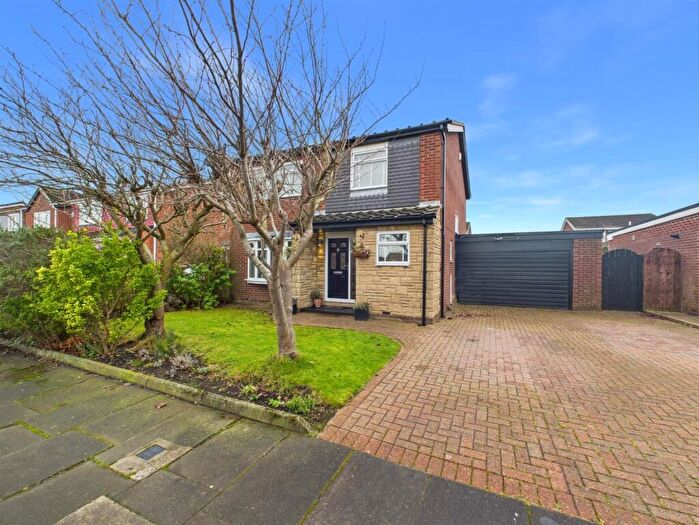 4 Bedroom Detached House For Sale In Hillsden Road, Whitley Bay, NE25