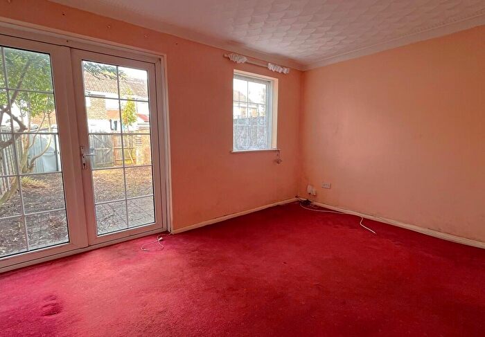 3 Bedroom End Of Terrace House For Sale In Hanbidge Walk, Bridgemary, Gosport, PO13