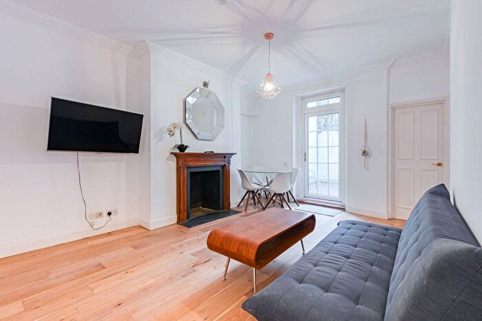 1 Bedroom Flat To Rent In Philbeach Gardens, Earls Court, London, SW5