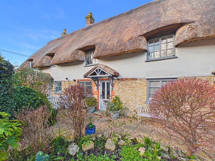 4 Bedroom Detached House For Sale In Townside, Haddenham, HP17